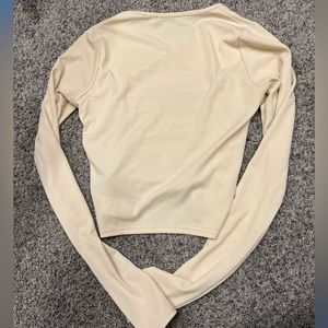Long sleeve cropped top